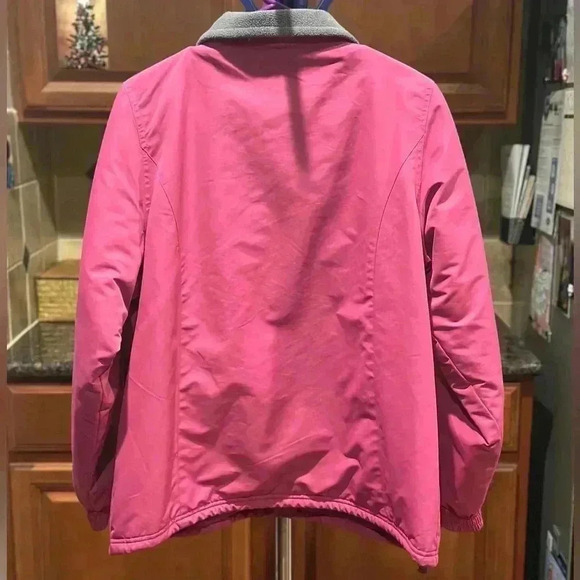 Large Cabela’s Pink Jacket with Gray Liner - Picture 8 of 11